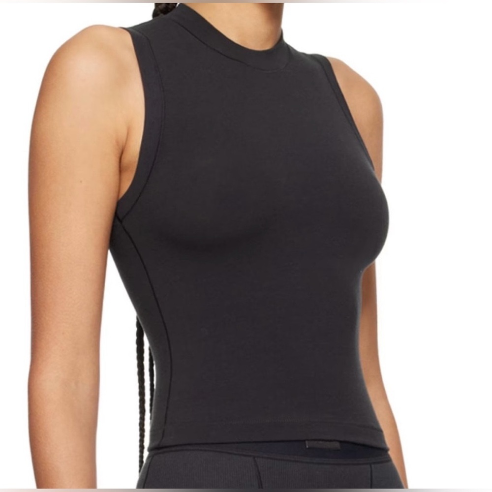 Skims Women’s Mock Neck Tank Top Shirt Black